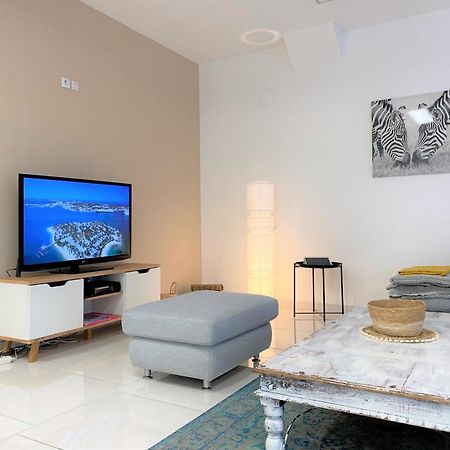 Stadtsuite Mit Sauna In Wiener Neustadt 135 M2 ภายนอก รูปภาพ