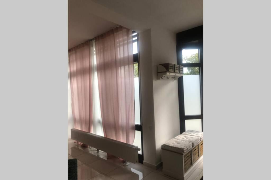 Stadtsuite Mit Sauna In Wiener Neustadt 135 M2 ภายนอก รูปภาพ
