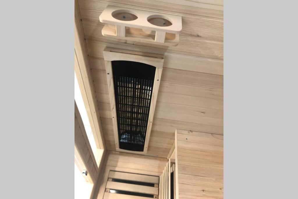 Stadtsuite Mit Sauna In Wiener Neustadt 135 M2 ภายนอก รูปภาพ
