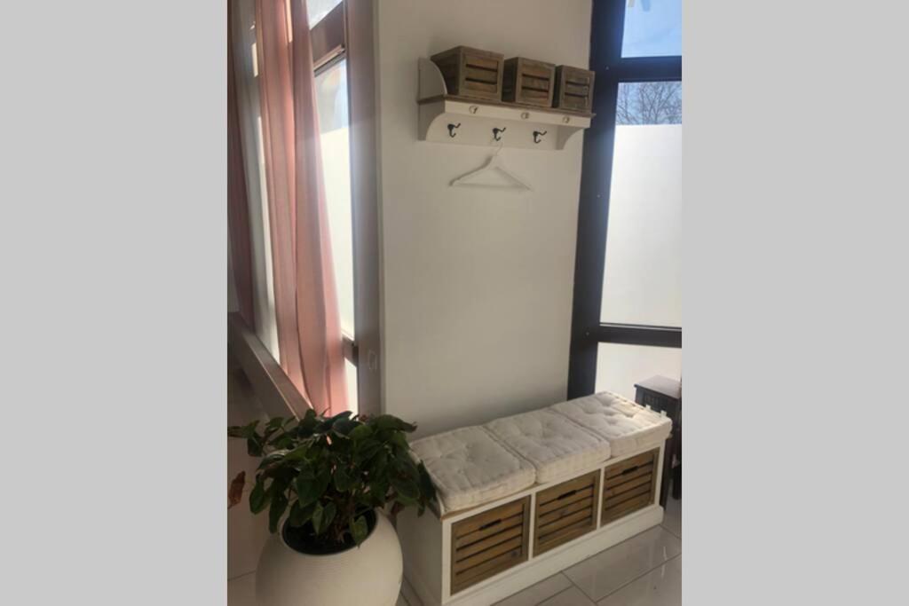 Stadtsuite Mit Sauna In Wiener Neustadt 135 M2 ภายนอก รูปภาพ
