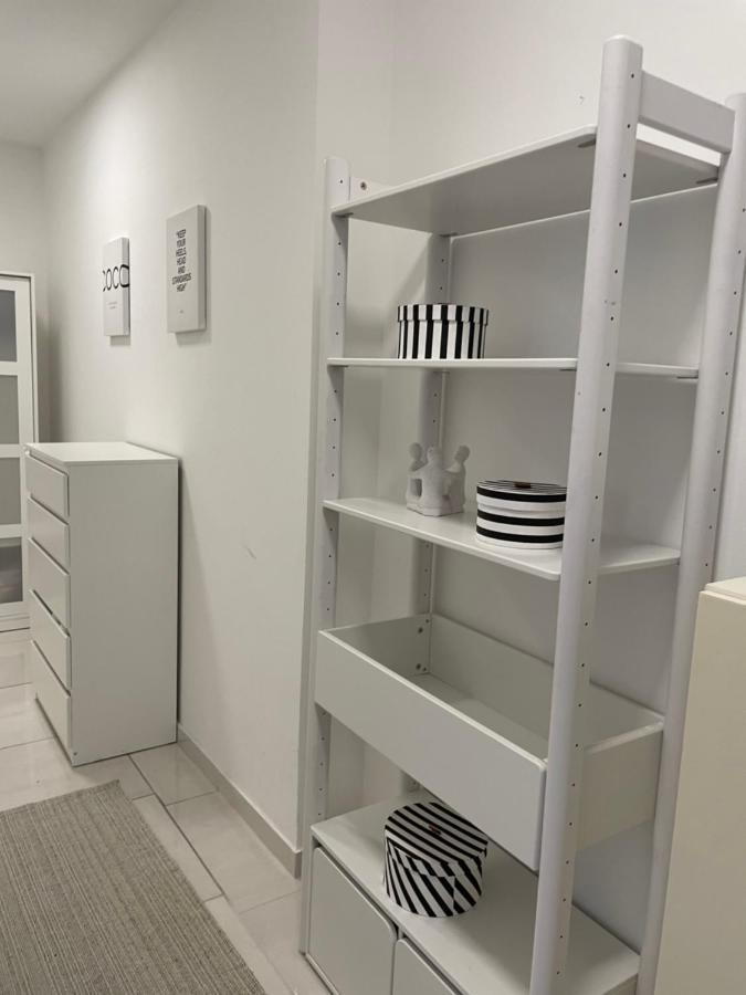 Stadtsuite Mit Sauna In Wiener Neustadt 135 M2 ภายนอก รูปภาพ