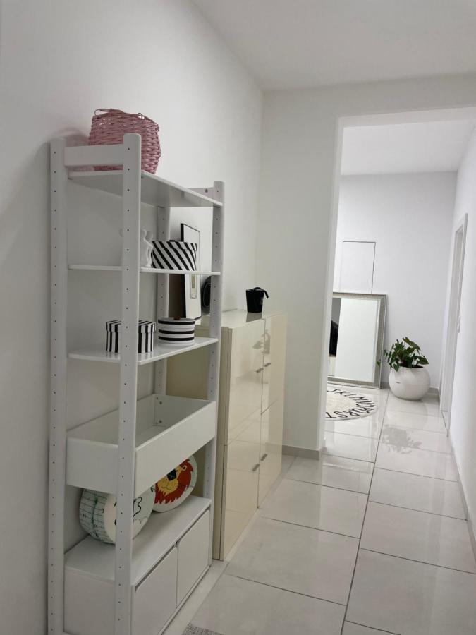 Stadtsuite Mit Sauna In Wiener Neustadt 135 M2 ภายนอก รูปภาพ