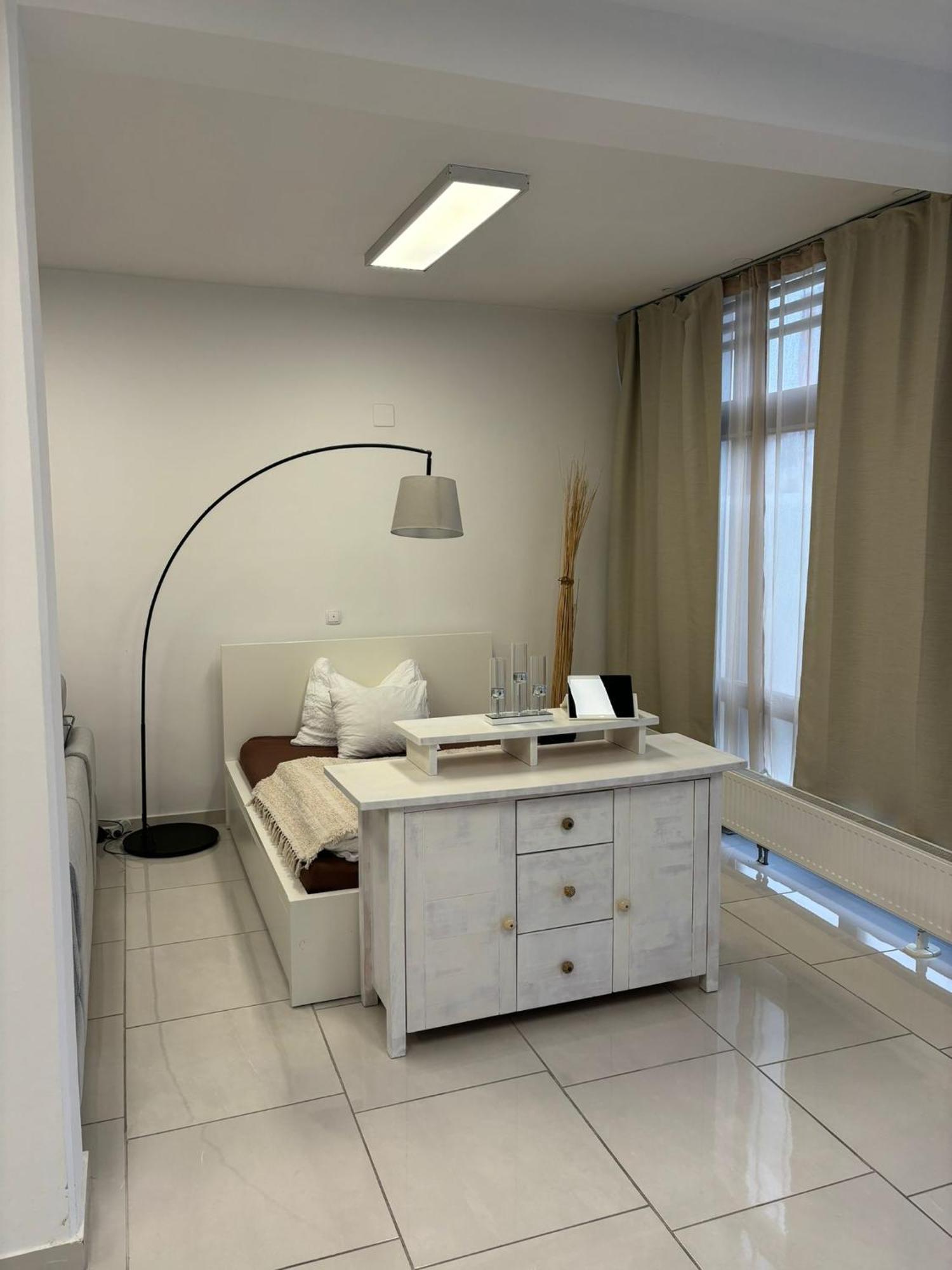 Stadtsuite Mit Sauna In Wiener Neustadt 135 M2 ภายนอก รูปภาพ
