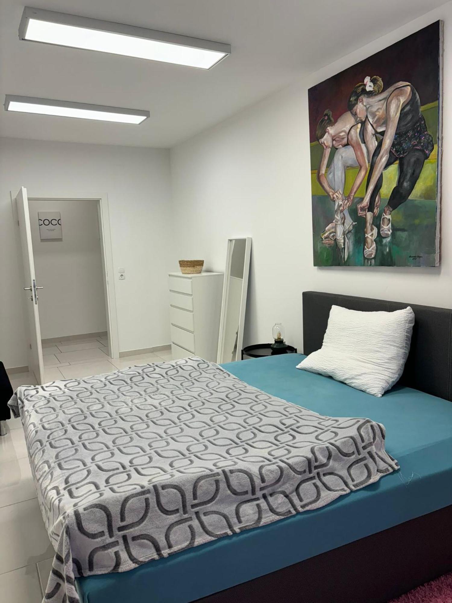 Stadtsuite Mit Sauna In Wiener Neustadt 135 M2 ภายนอก รูปภาพ