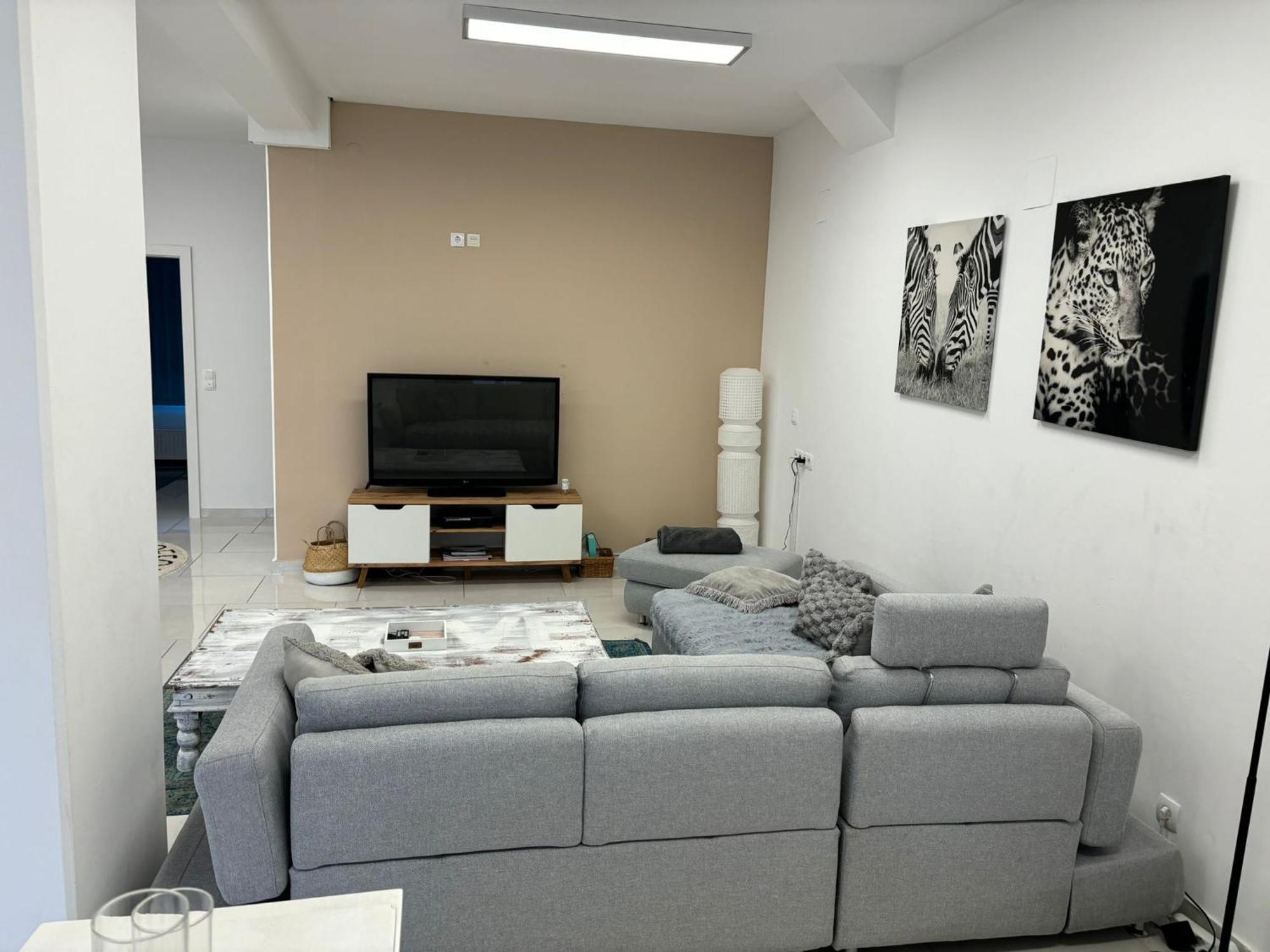 Stadtsuite Mit Sauna In Wiener Neustadt 135 M2 ภายนอก รูปภาพ