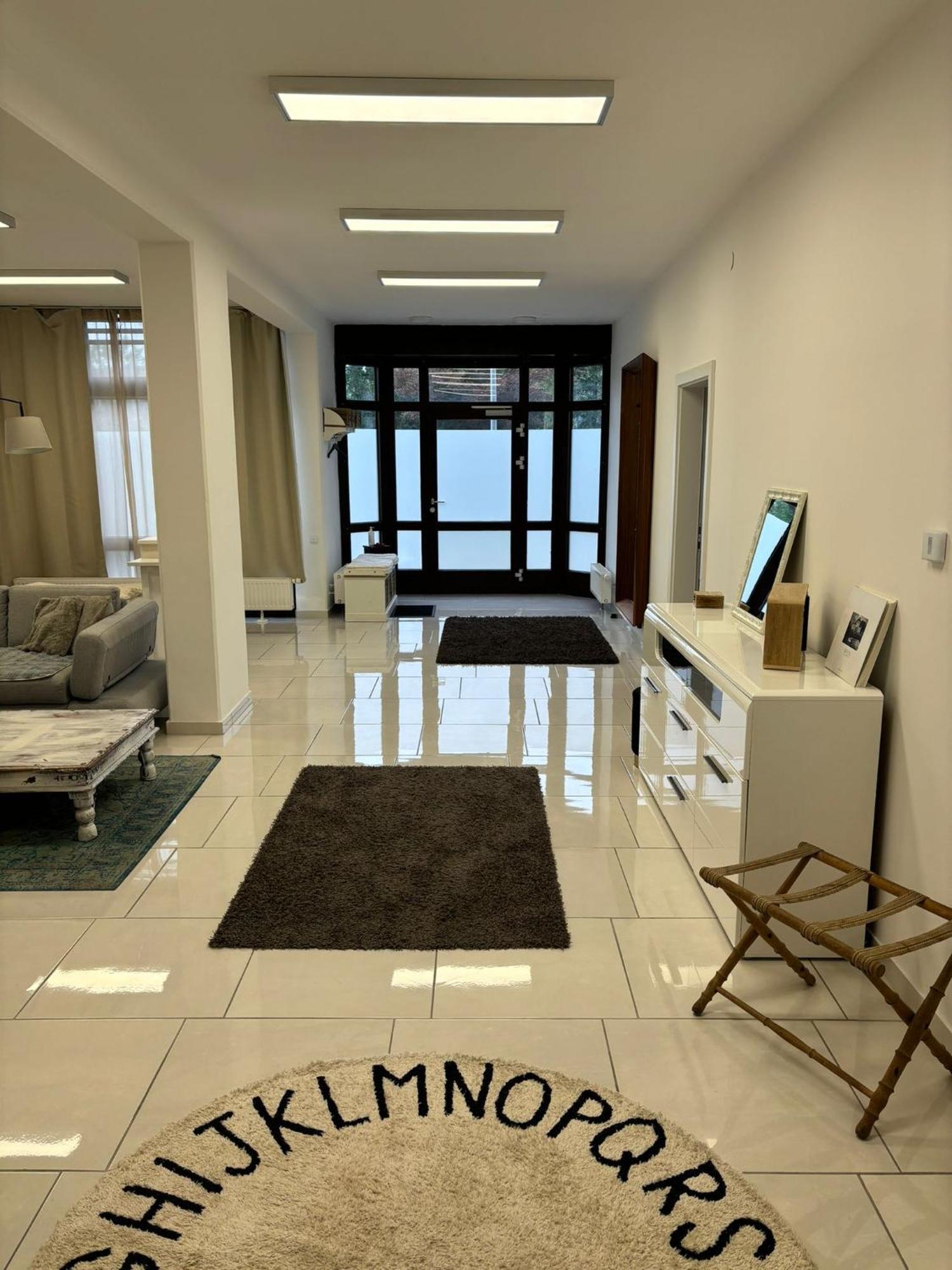 Stadtsuite Mit Sauna In Wiener Neustadt 135 M2 ภายนอก รูปภาพ